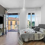 Apartment Specchio Di Cielo Center - Happy Arona