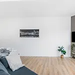 Apartment Specchio Di Cielo Center - Happy Arona