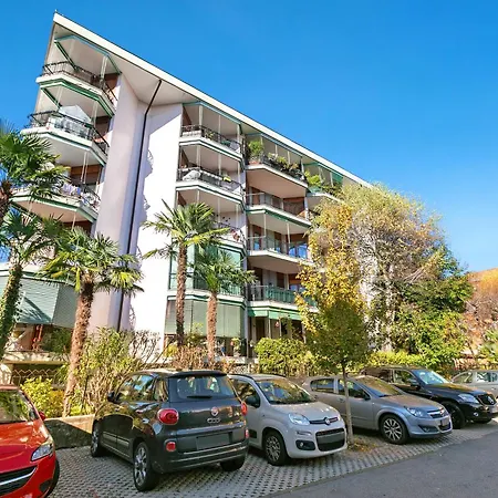 Specchio Di Cielo: Flat With Terrace And Ac Arona Center - Happy Rentals Lägenhet