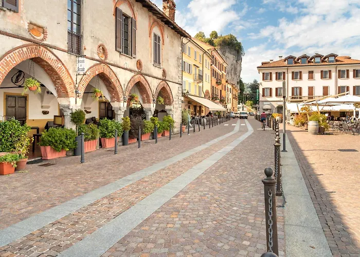 Appartement Specchio Di Cielo Center - Happy Arona